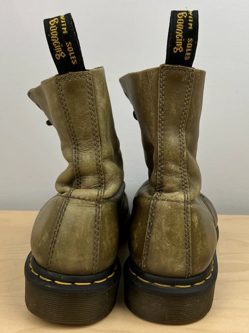 Dr. Doc Martens Women’s Size 9 1460 Olive Green Leather Combat Boots Distressed - Picture 7 of 10